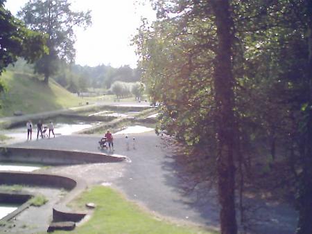 toujours autour des remparts